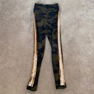 PINK, size XS, camo yoga leggings with gold sequins